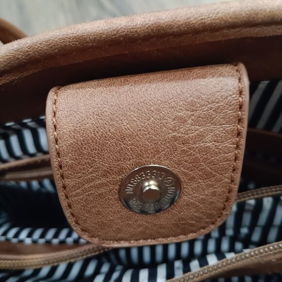 Womans Urban Expressions purse with matching handbag - Picture 8 of 12